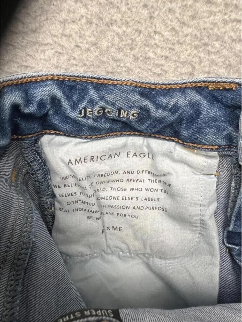 American Eagle High Rise Jegging Denim Jeans Womens Size 00S Distressed